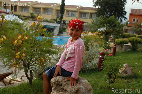 Elegan Garden Hotel 12
